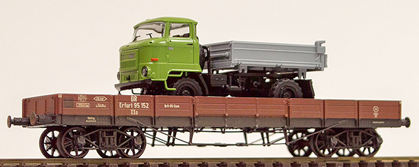 REI Models 95519 - East German IVA Dump Truck Transport